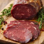 Искусство терпения и пламя специй: Как мы создали идеальную домашнюю бастурму, превратив ожидание в гастрономический триумф